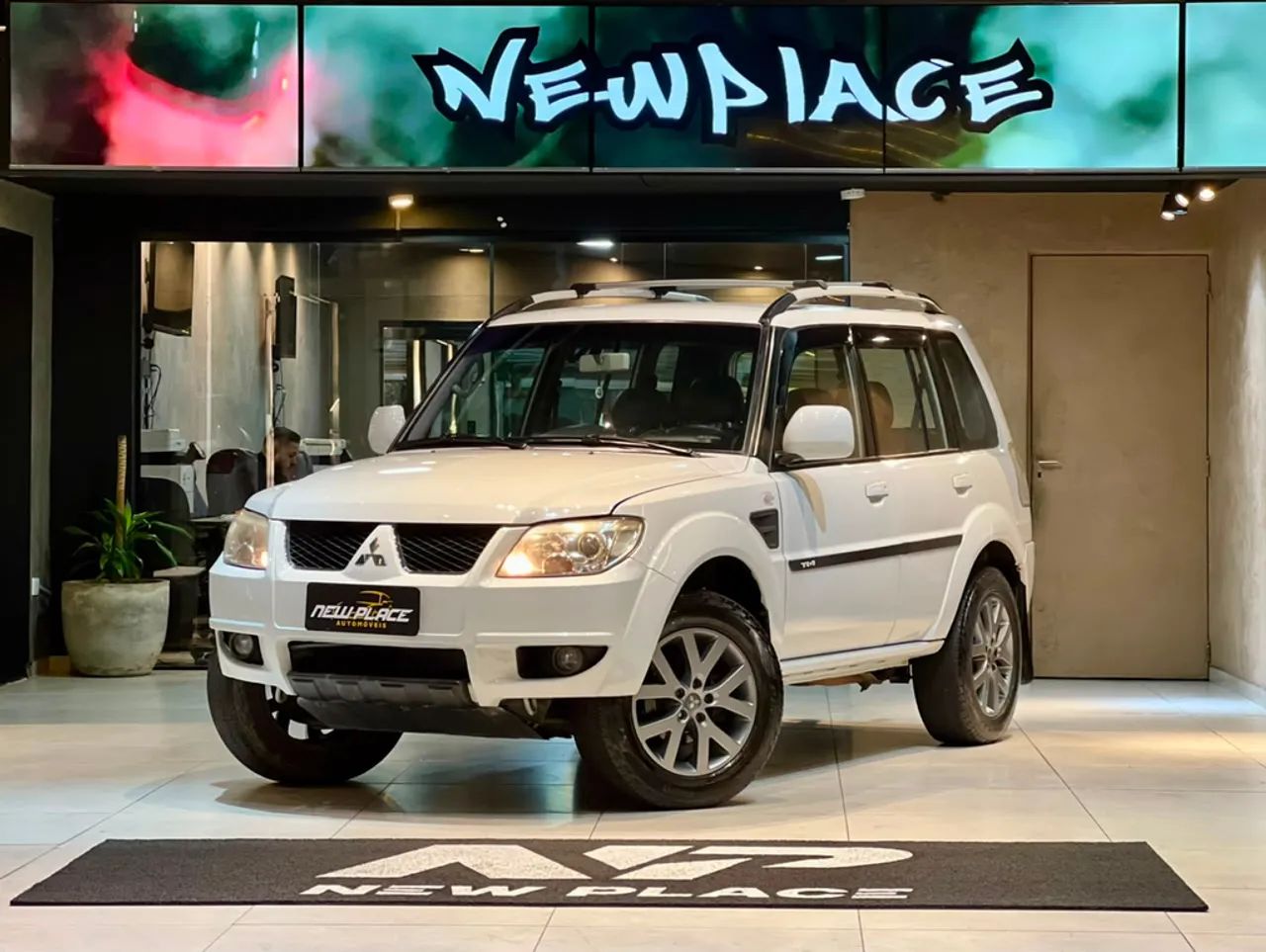 Mitsubishi Pajero Pajero TR4 2.0 Flex 16V 4X2 Aut. 2014