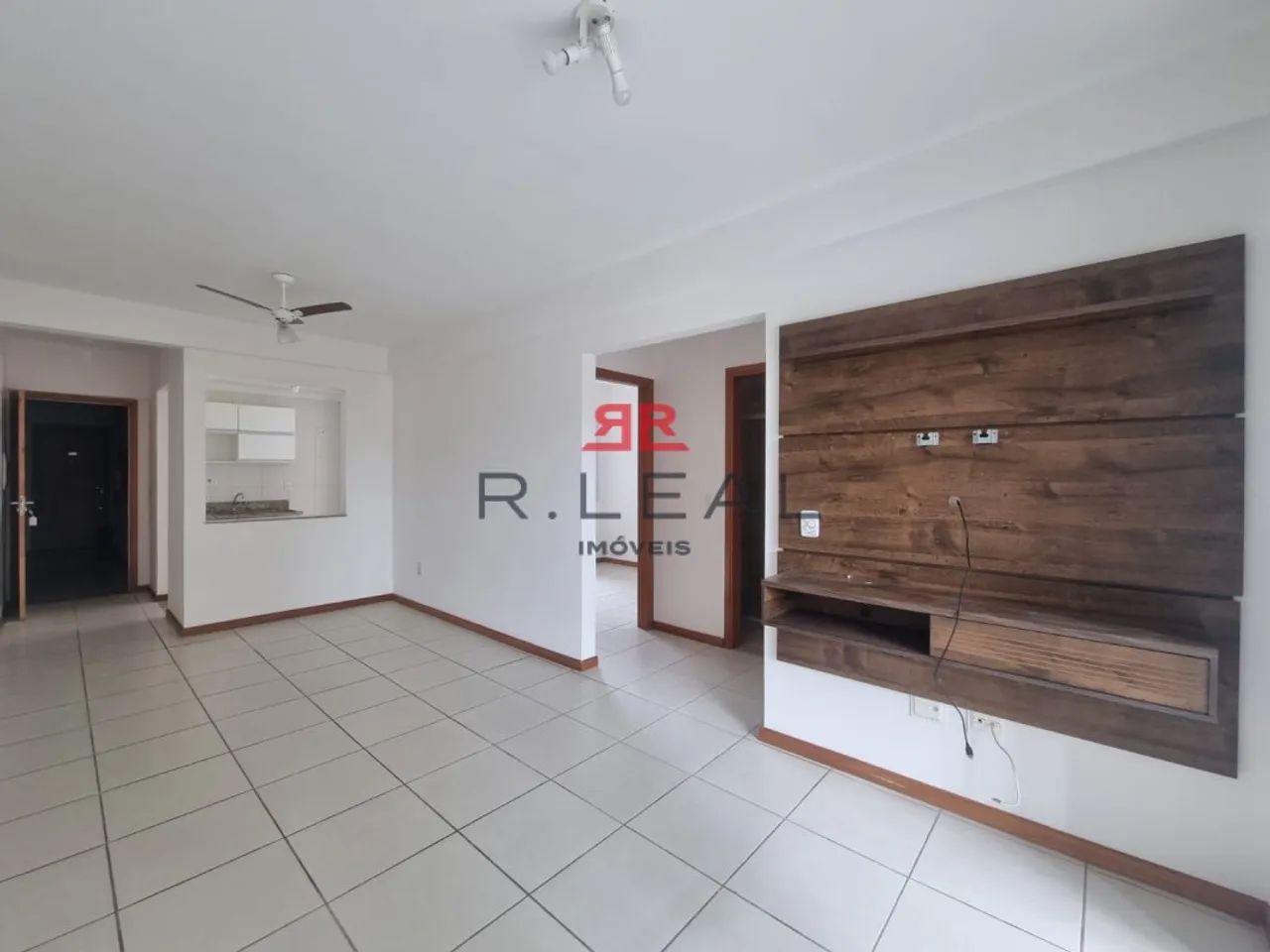 Apartamento para aluguel com 75 m² e 2 quartos no Edifício La Coruña, Bauru - SP - Foto 2