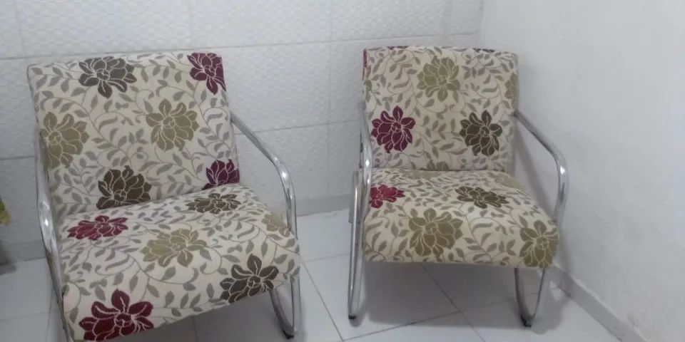 Conjunto com duas Poltronas de sala 