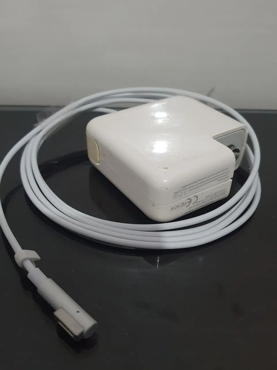 Fonte original  apple macsafe 1 60w