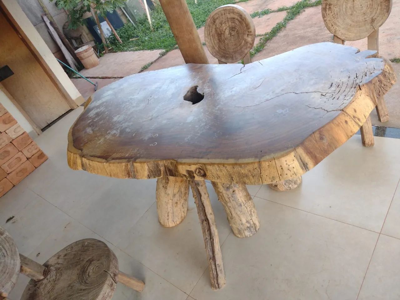 Mesa madeira maciça  - Foto 2