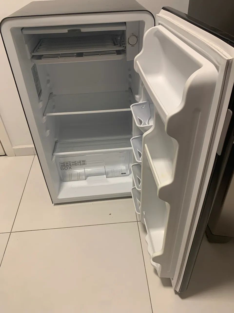 Frigobar MIDEA retrô 95L - Foto 2