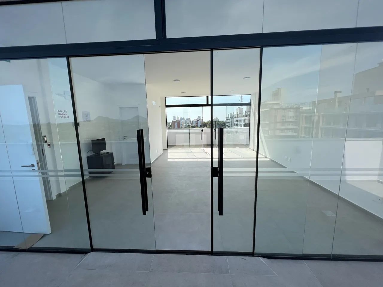 Sala/Conjunto para aluguel possui 30 metros quadrados - Foto 5