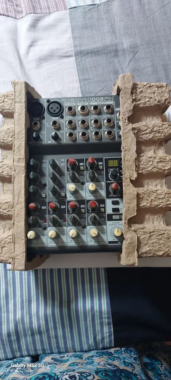 Mesa xenyx 1002fx nova . - Foto 2