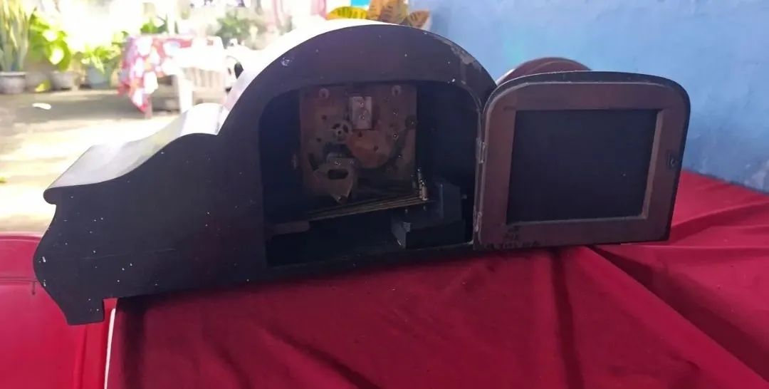 Relógio Carrilhão de mesa antigo  - Foto 4