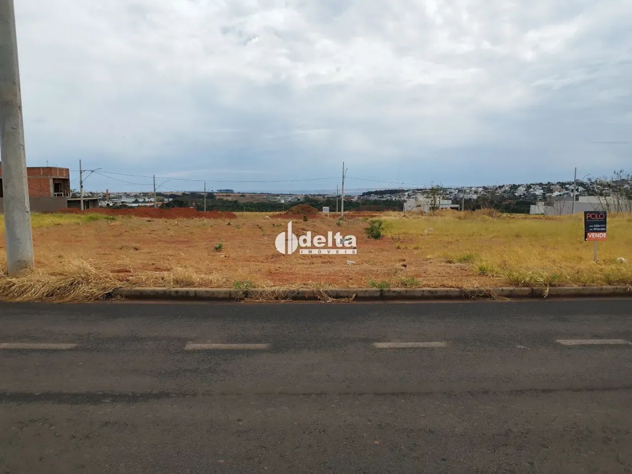 Terreno disponível para venda no bairro Aclimação em Uberlândia-MG