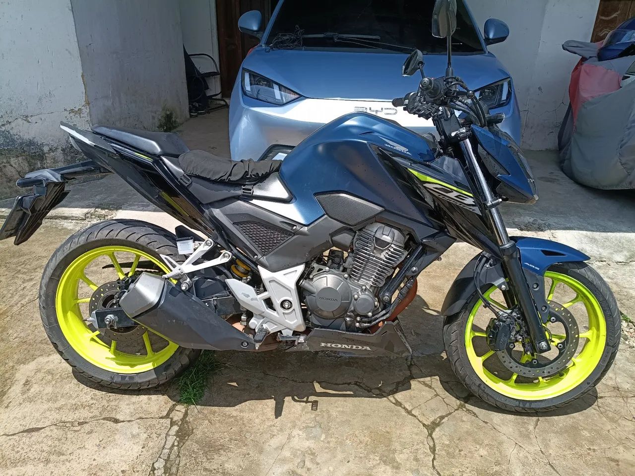 Cb Twister 300f