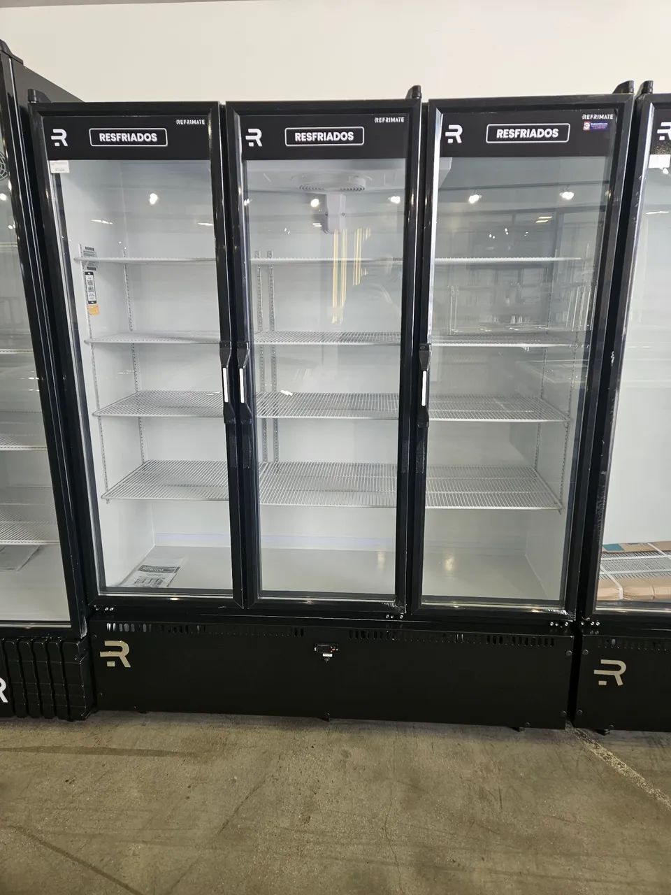 geladeira expositora de 3 portas
