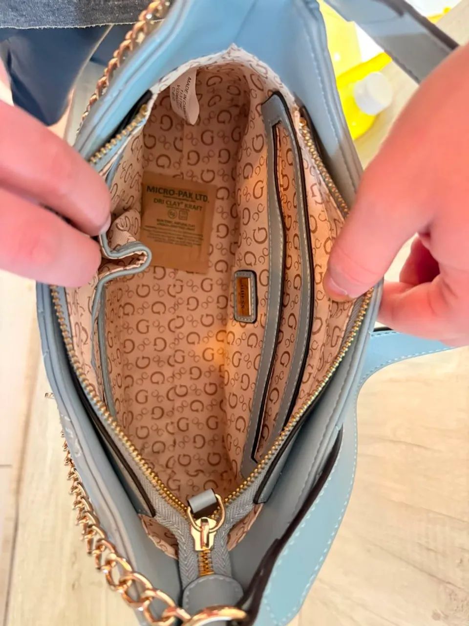 Bolsa Original guess, cor lindíssima e peça única, compra feita fora do Brasil. - Foto 2
