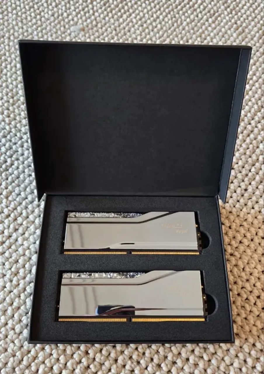 Memória G.skill Trident Z5 Royal 2x24gb Ddr5 C40 8400mhz (10x sem