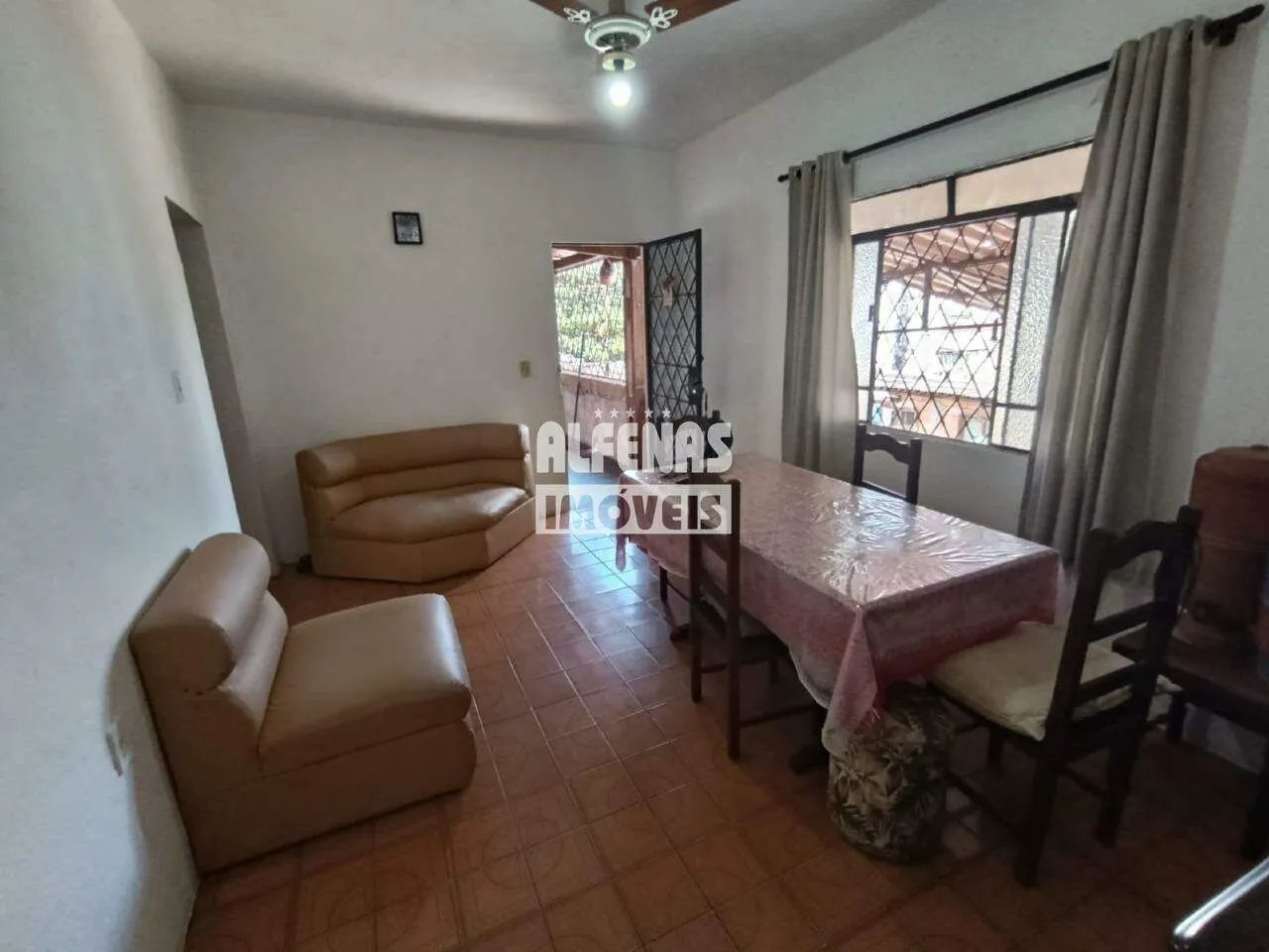 Casa à venda 3 quartos no Bairro Eldorado