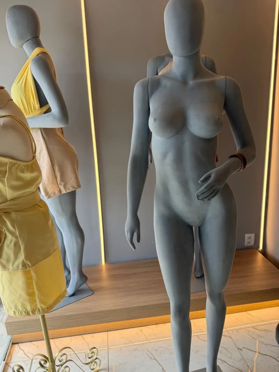 Maniquin  - Foto 3