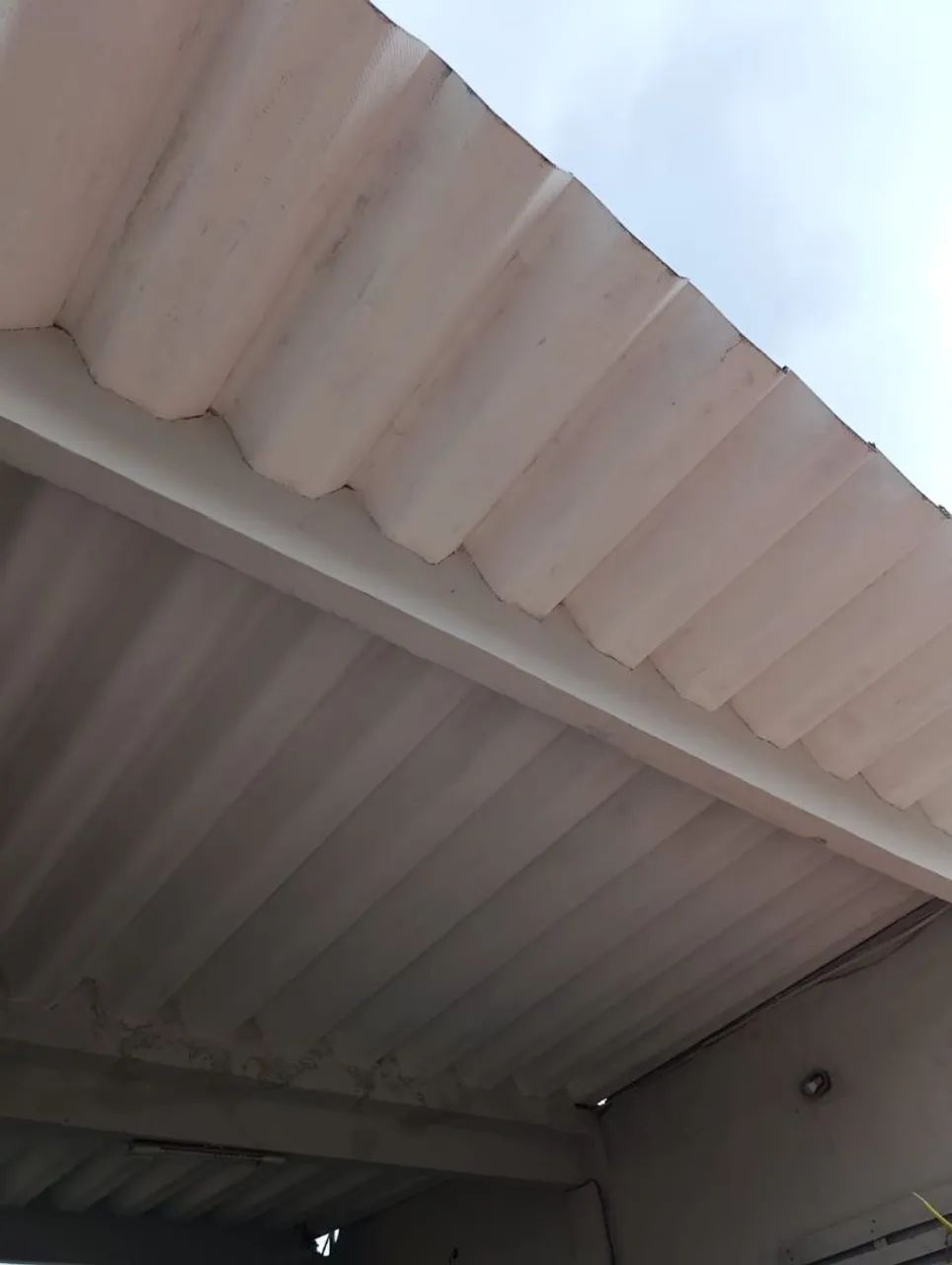 Selling corrugated roof tiles, 4.5 meters long