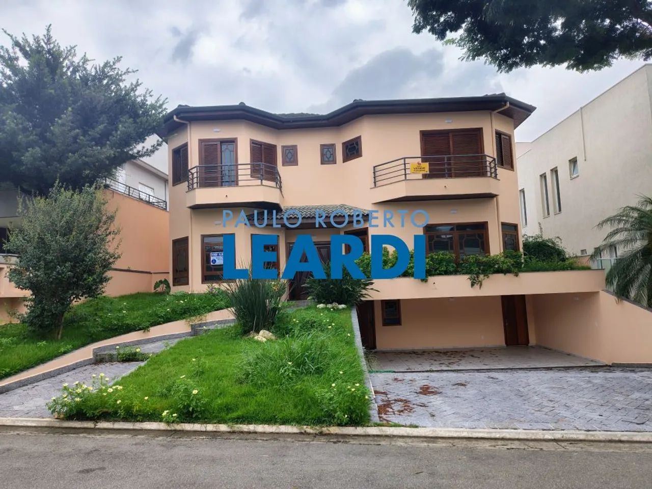 CASA EM CONDOMÍNIO - ALPHAVILLE 11 - SP
