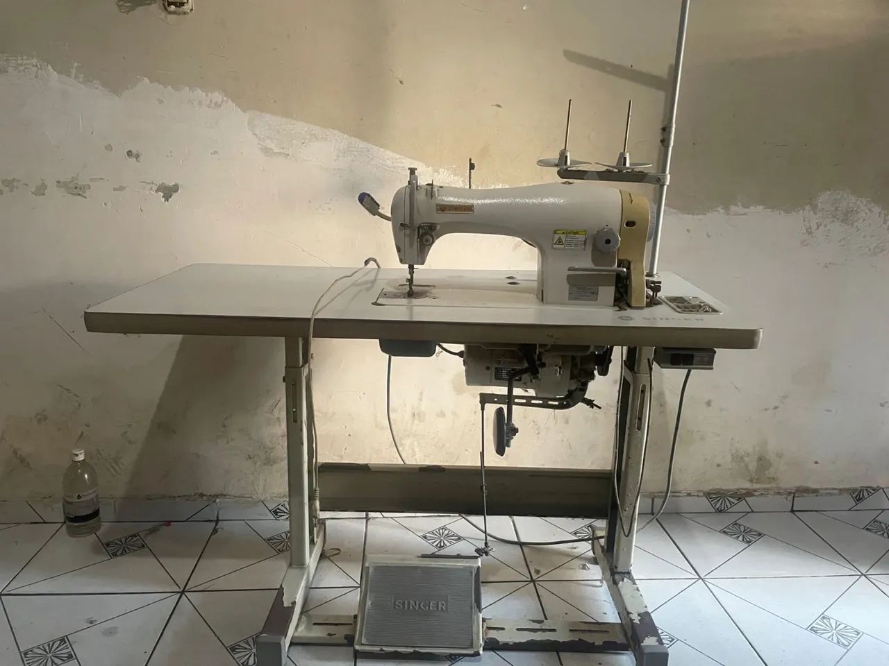 Máquina de costura Reta 