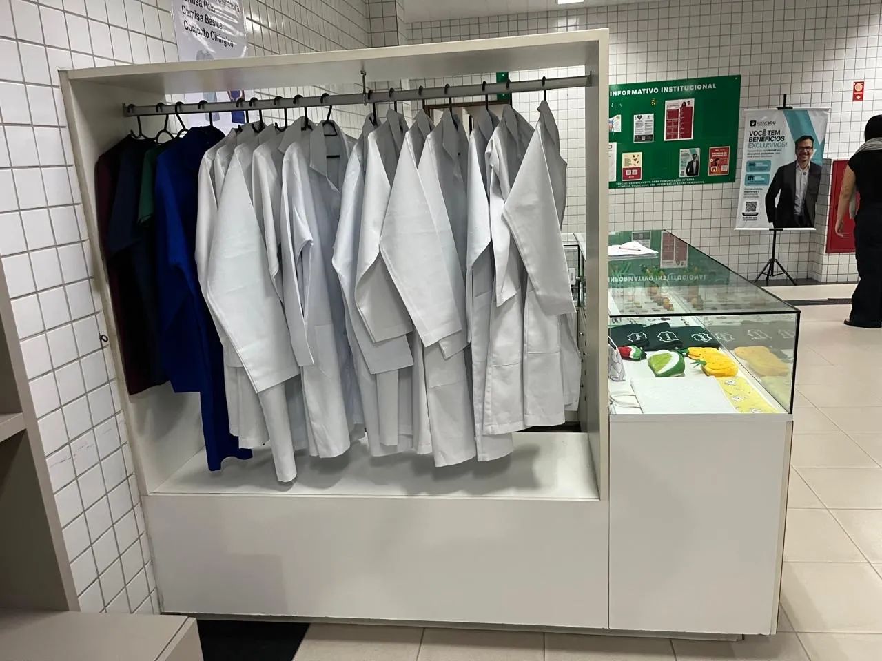 Quiosque MDF para comércio  - Foto 3