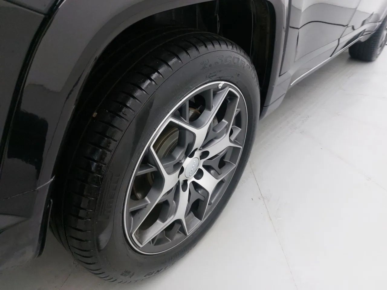 Jeep Commander Overland T270 1.3 TB Flex Aut., foto 14 de 18