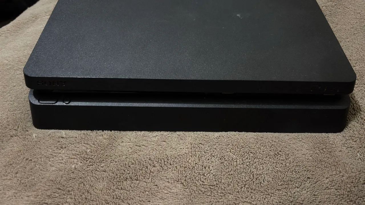 PS4 500GB (com defeito, sem controle, jogo e cabo) - Foto 3