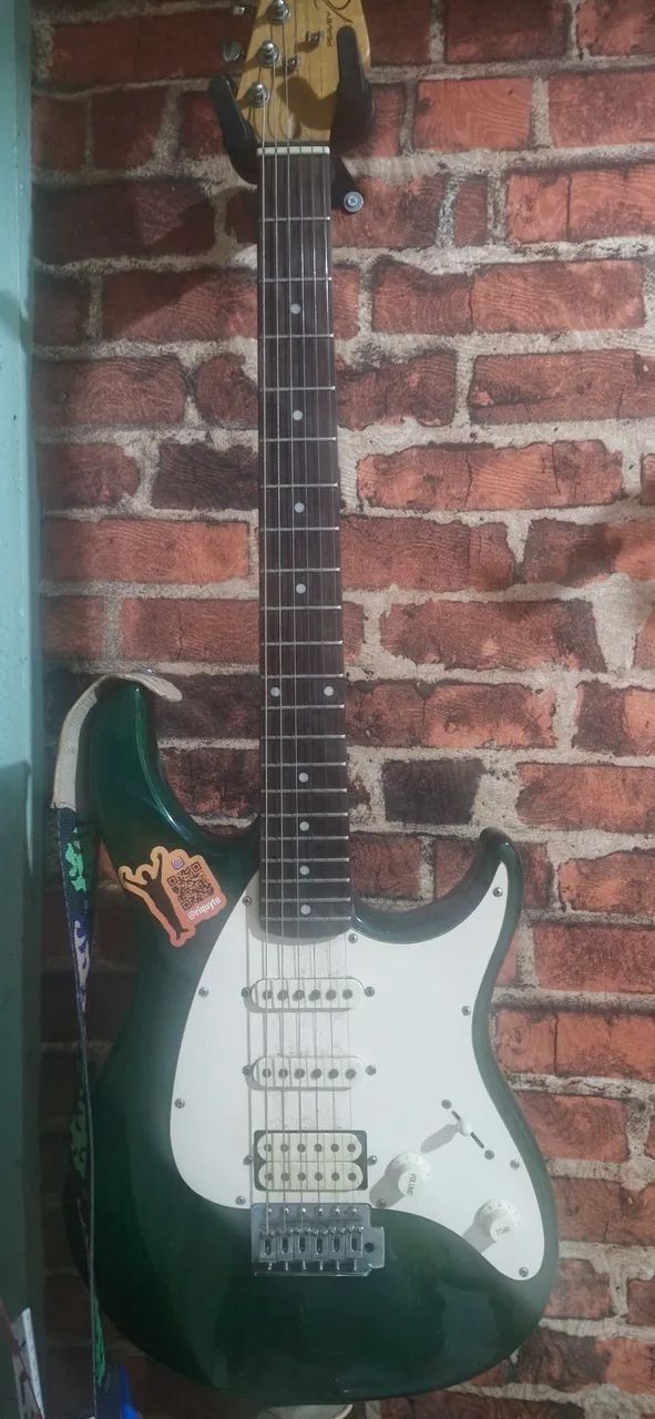 Guitarra Peavey Raptor Plus