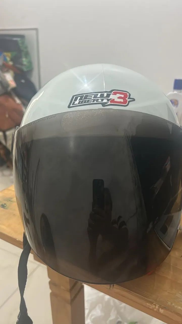 Capacete semi novo 58cm - Foto 2