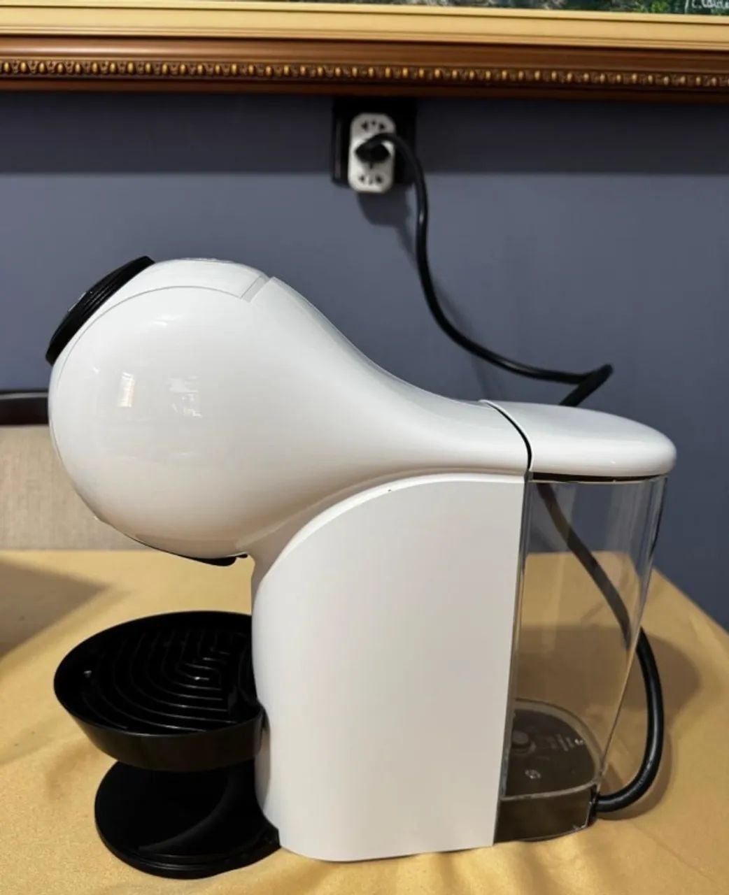 Cafeteira Nestlé Dolce Gusto Arno Genio S Basic Branca Dgs1 110V branco - Foto 6