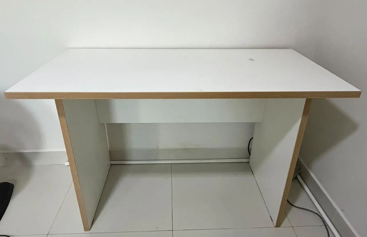 Mesa escrivaninha para escritório 