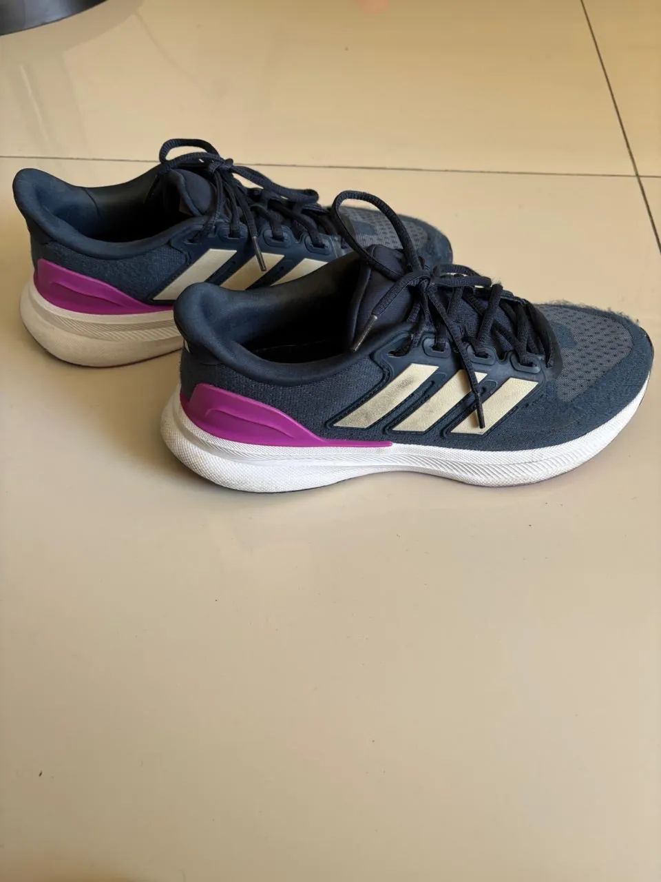 Tênis Adidas  - Foto 4