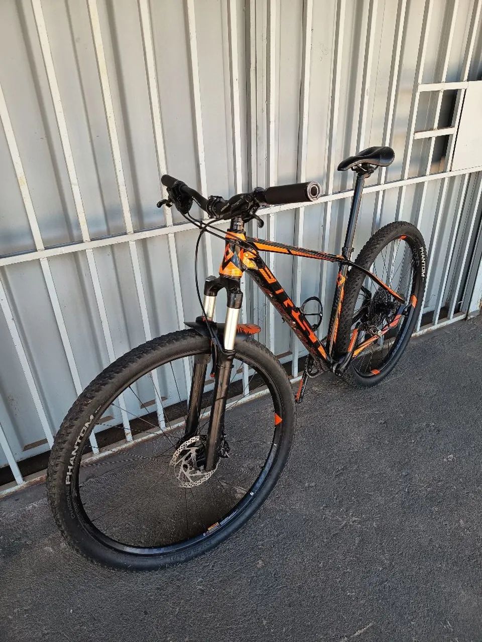 Bike First Athymus Indy