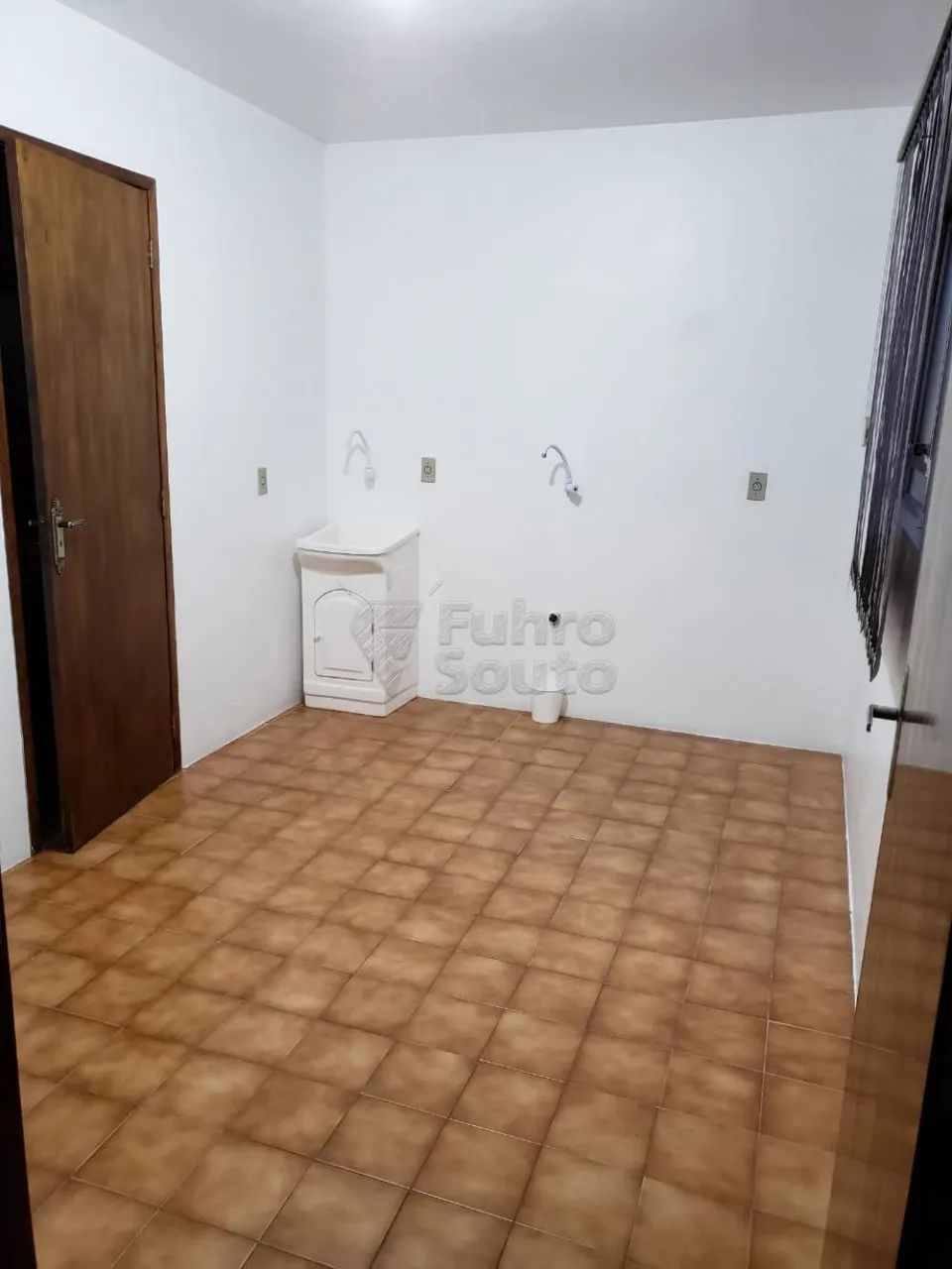 Excelente oportunidade de investimento, prédio central a venda. - Foto 5