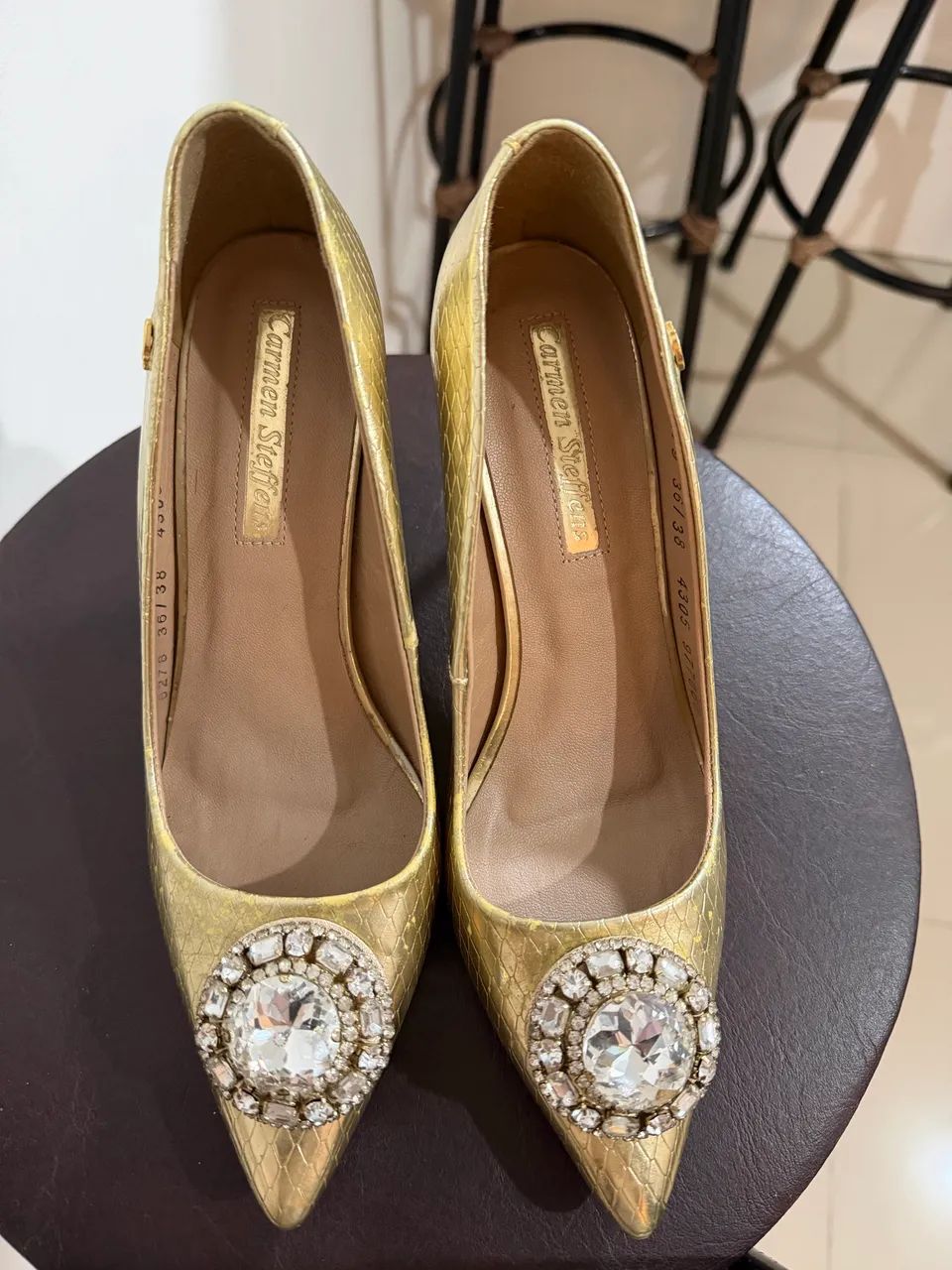 scarpin carmen steffens dourado 36 - Foto 5