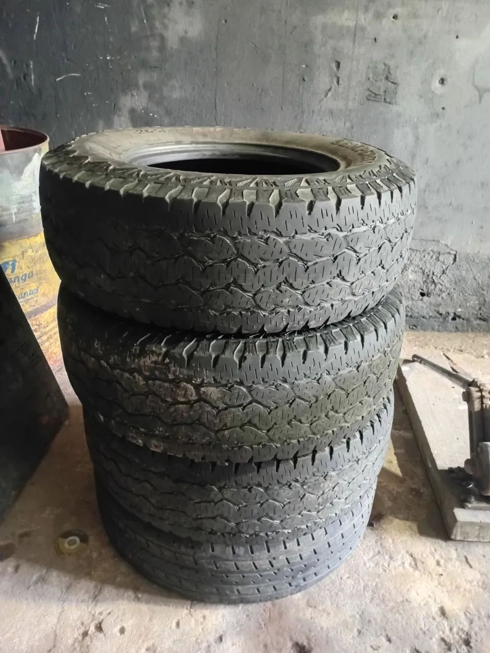 Pines dar L200 