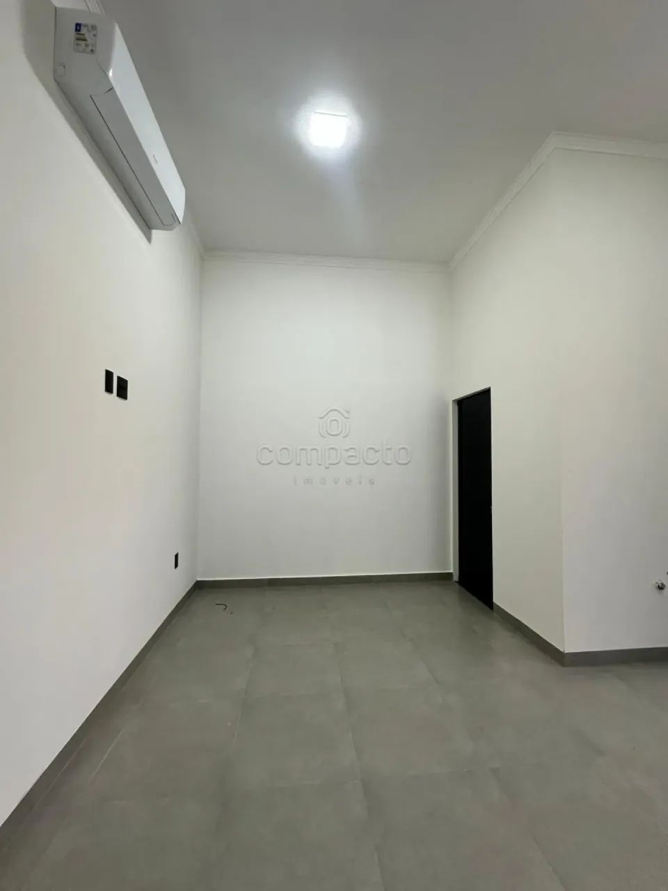 Sala Comercial na Galeria Zurique | 24m² | Excelente Localização em Bady Bassitt - Foto 4