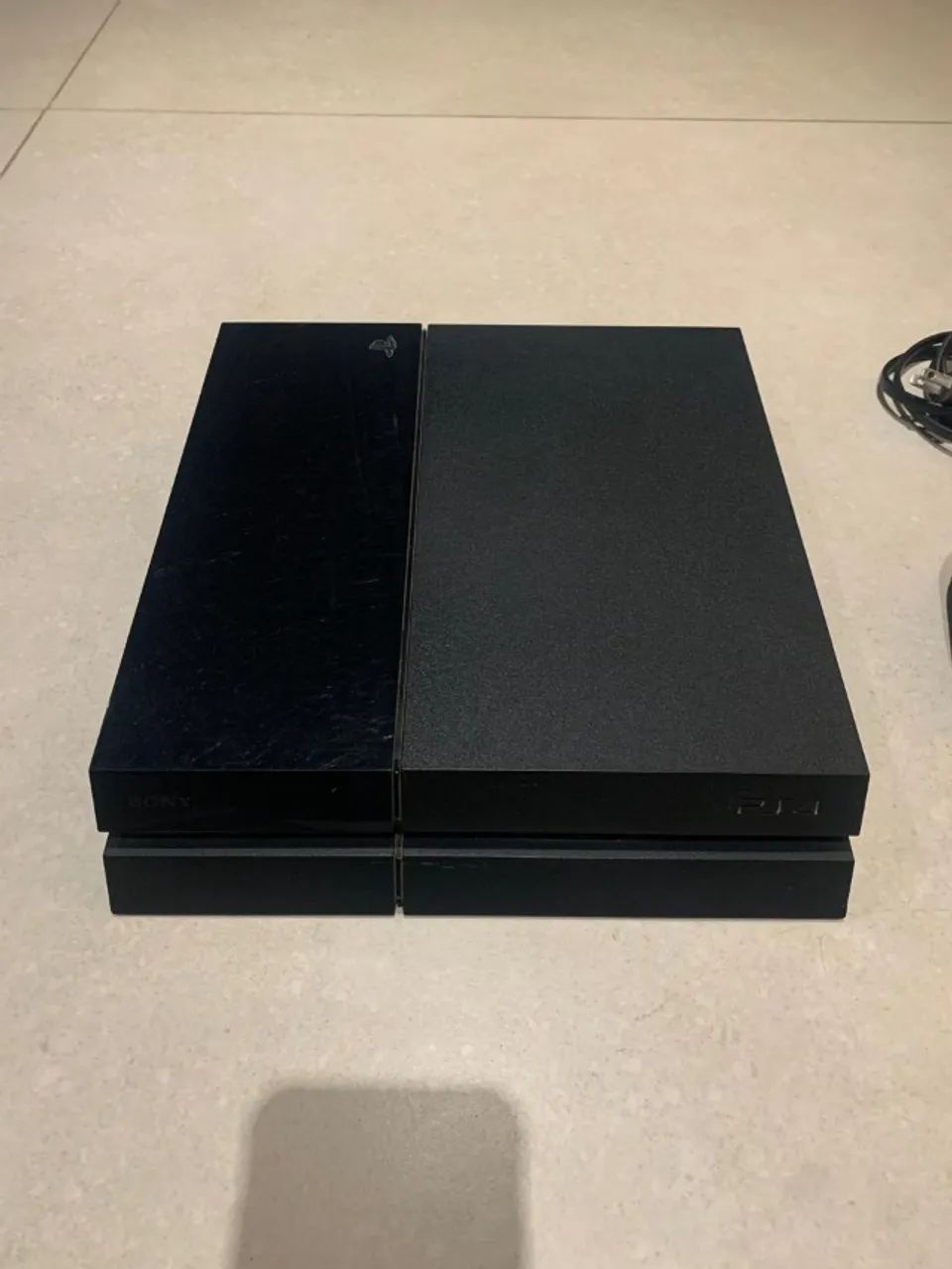 Playstation 4 com 3 Jogos