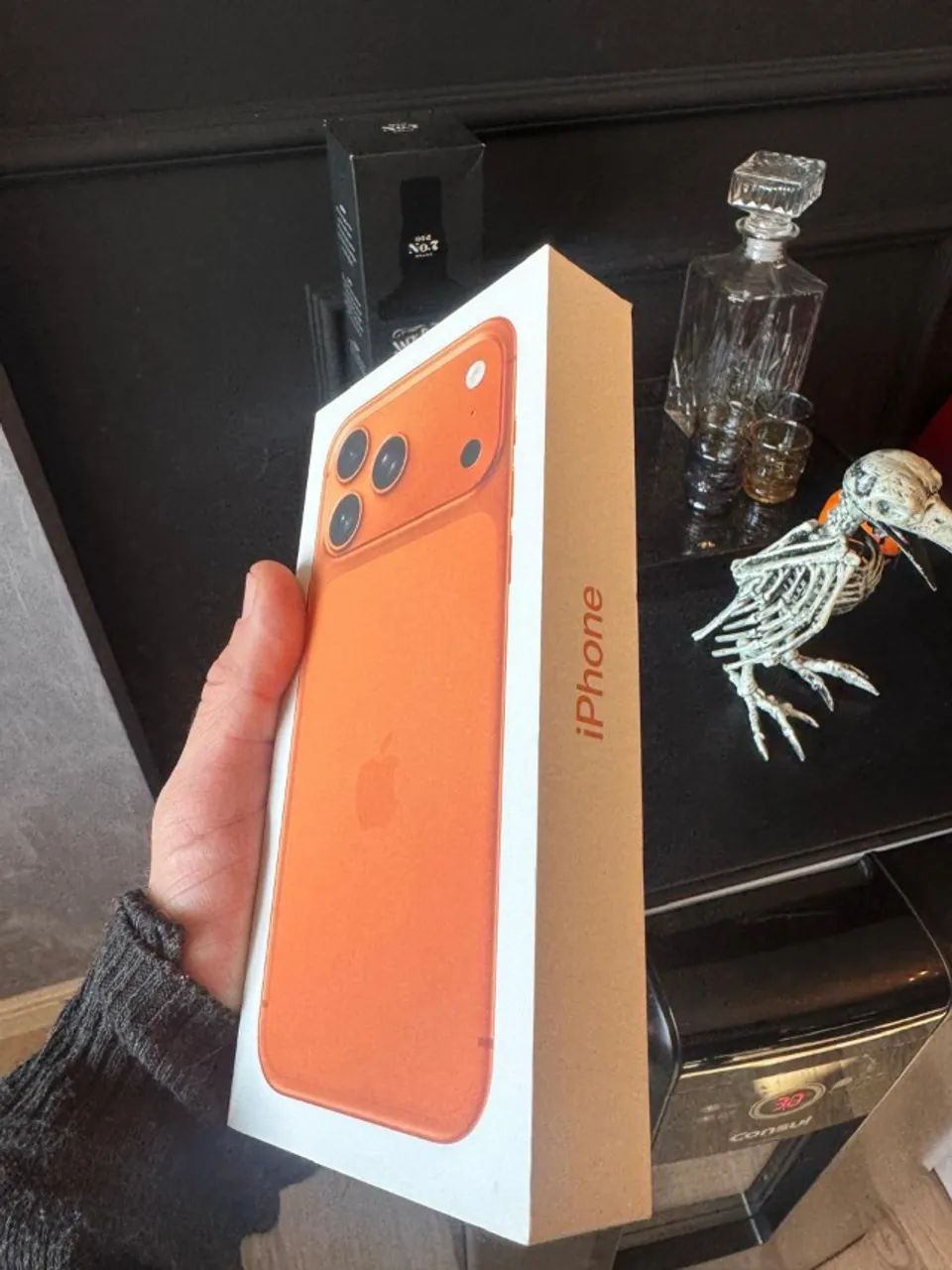 iPhone 17 Pro 256GB - Laranja - Foto 2