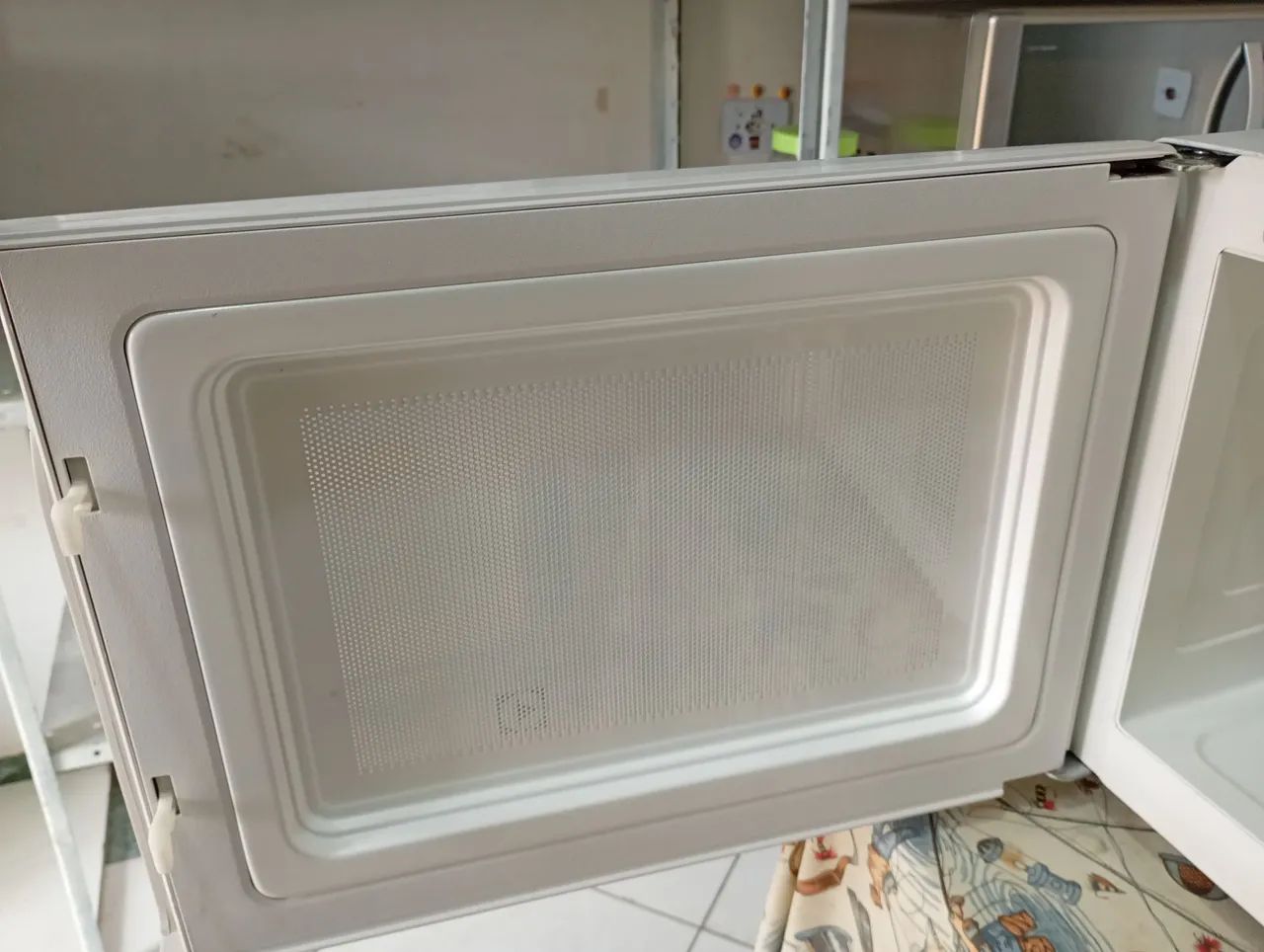 Microondas Electrolux MEP41 31 Litros 127 Volts  - Foto 2