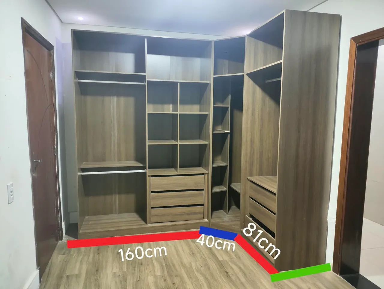 Guarda-roupa modulado/planejado de canto em MDF - Foto 2