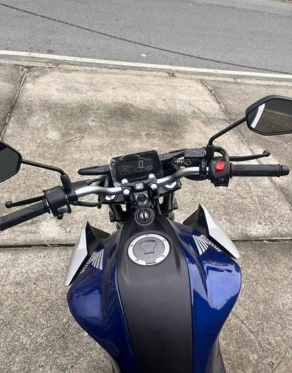 CB 300 - Foto 3