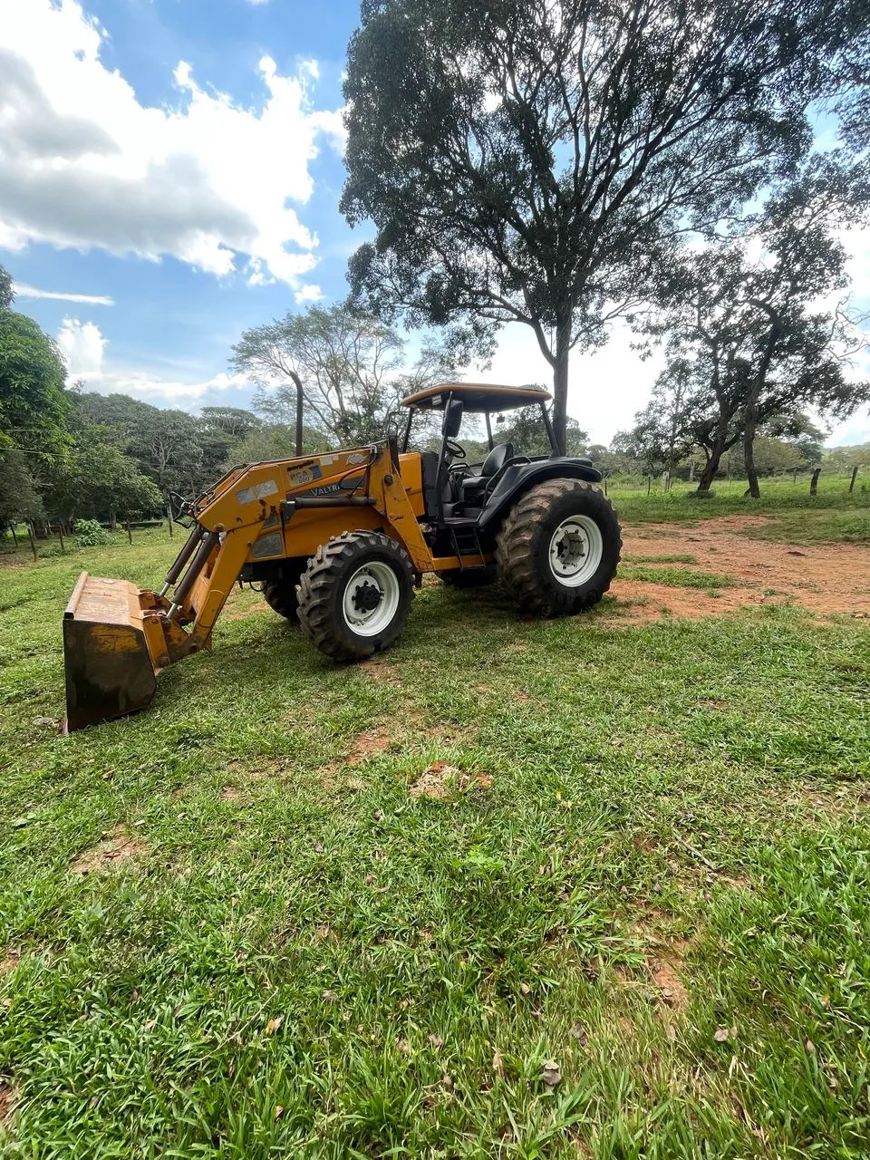 Trator Valtra BM 110  - Foto 5