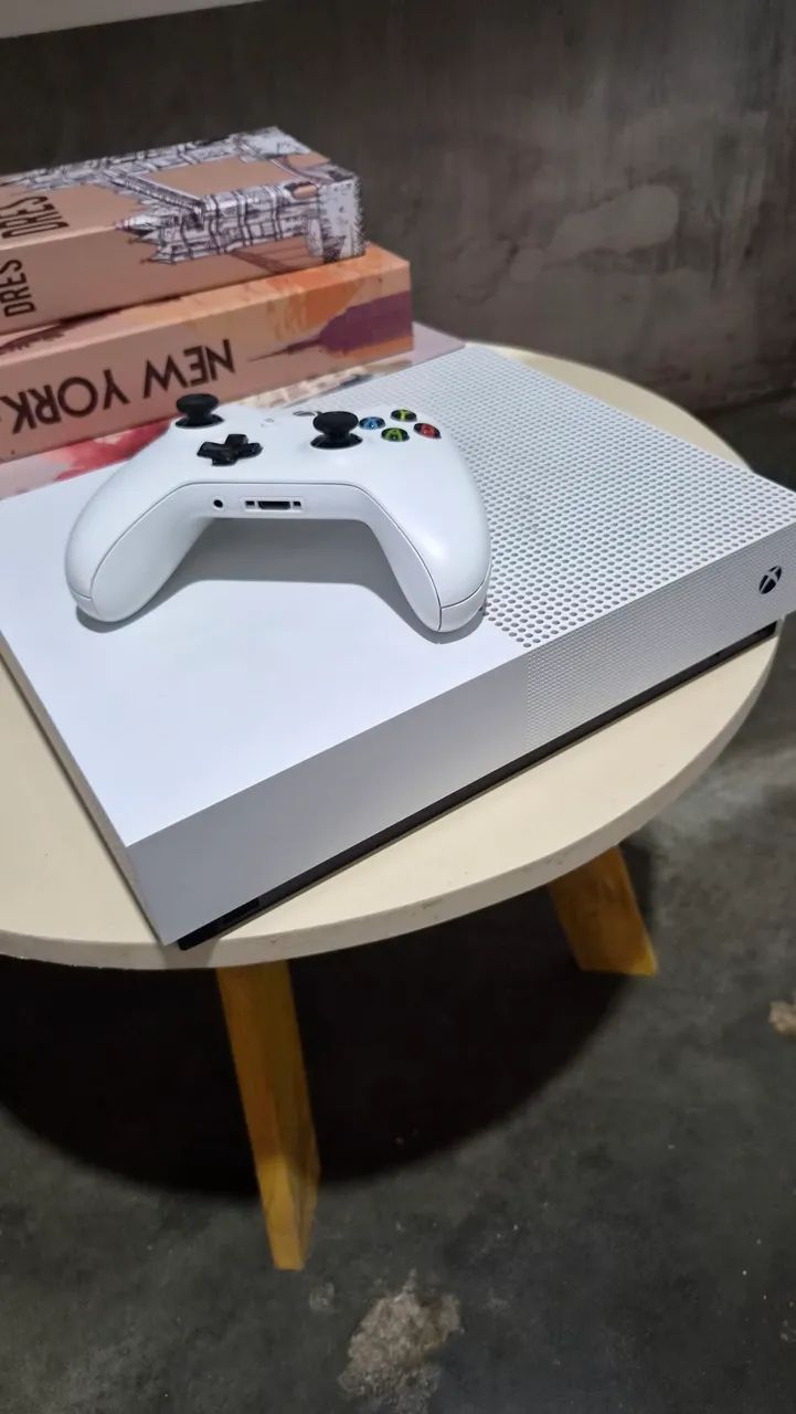 XBOX ONE S 1TB