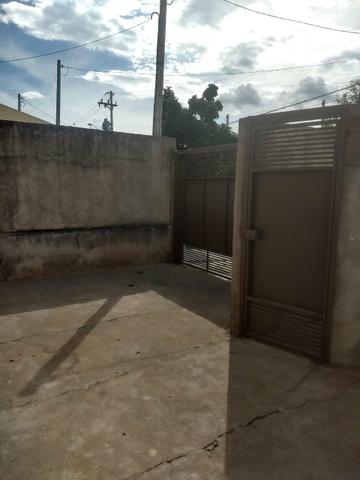 VENDO CASA COM EXCELENTE VALOR (aceito troca com veículo de menor valor) - Foto 6