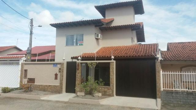 Belissima casa em Iguaba Grande com 3 quartos e piscina - Foto 2