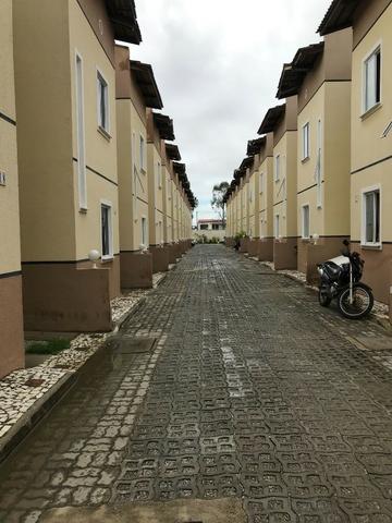 Alugo excelente Casa Duplex em condomínio fechado com piscina - Foto 9