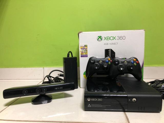Xbox 360 - 250Gb - Kinect - 2 Controles - 15 Jogos Originais - Foto 2