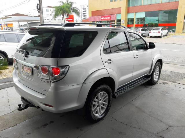 Toyota Hilux SW4 SW4 3.0 SRV 7 LUGARES - Foto 6