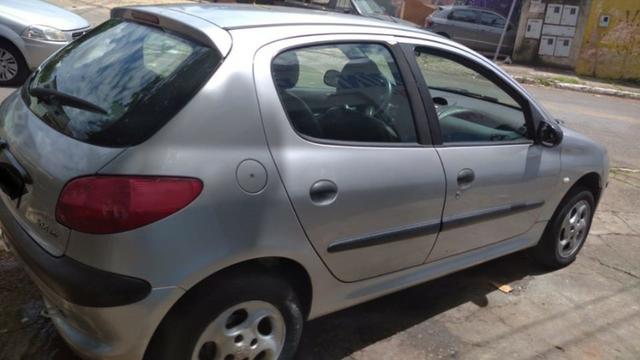 Peugeot 206 ano 2001 - Foto 4