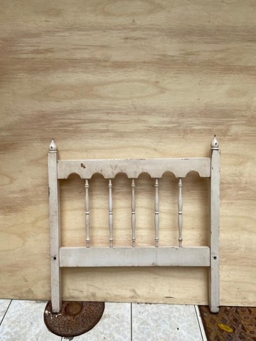  Cama Solteiro Com Pintura Na Cor Branca - Foto 3
