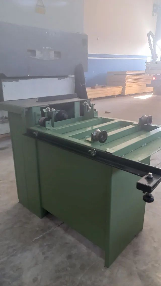 Serra Esquadrejadeira para marcenaria simples com motor trifásico  - Foto 4