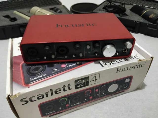 Focusrite Scarlett 2i4 