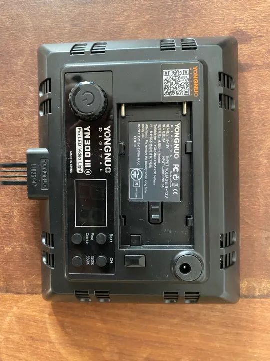 Kit completo - Iluminador Led Yongnuo Yn300 III - Foto 2