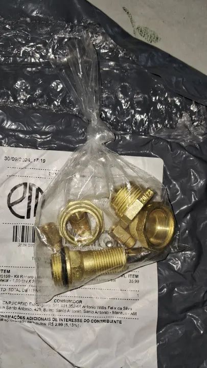 Salva Registro de Torneira de Banheiro 